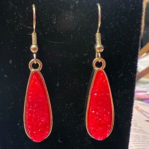 TEARDROP SHAPE DRUZY STONE FISH HOOK
EARRINGS